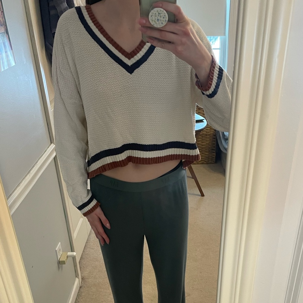 American Eagle Outfitters Cream V-Neck Sweater